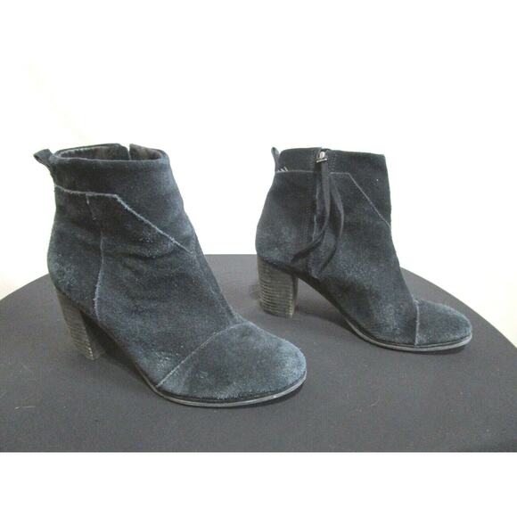 Tom's Black Suede Side Zip Block Heel Ankle Booties Women Size 7.5 - Picture 1 of 10